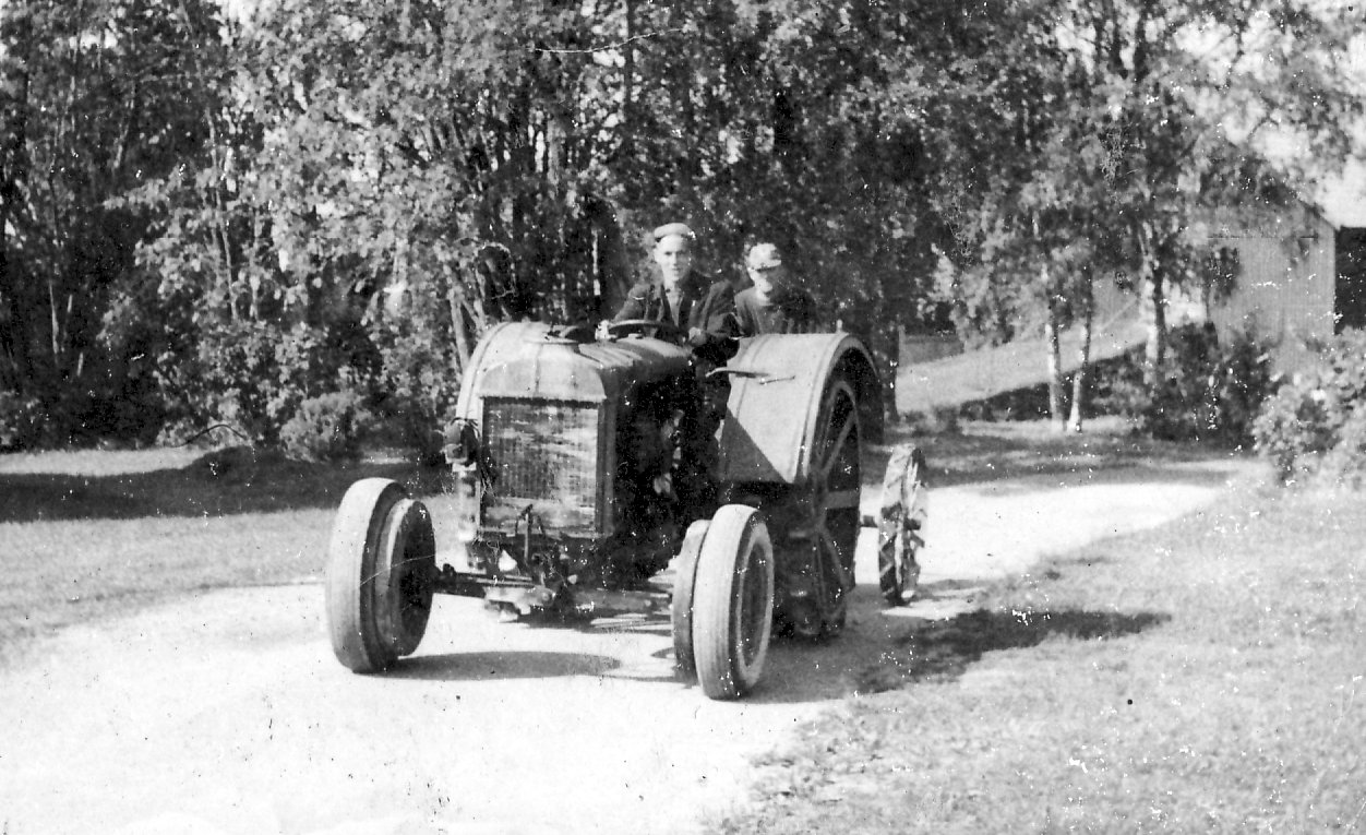 Jan och Nisse i slåttanna