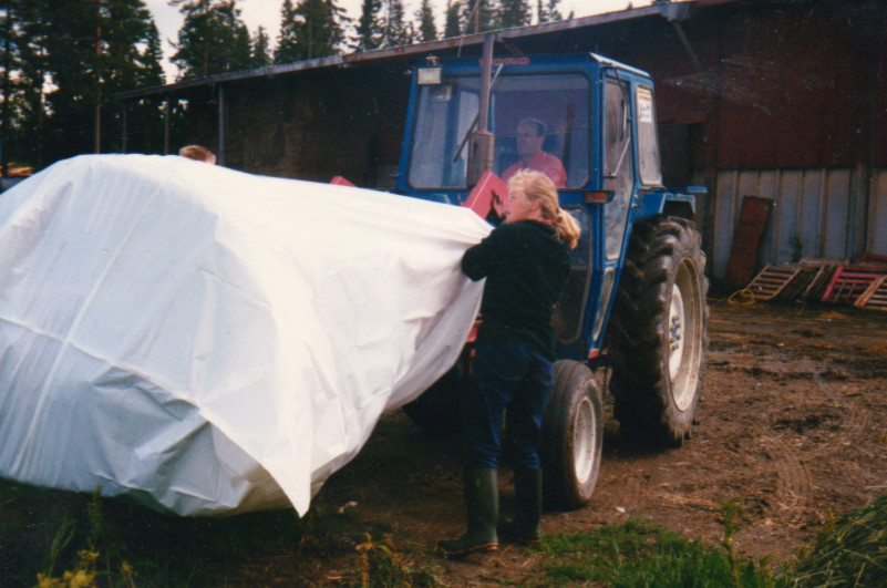 Rundbal i plastsäck juli -89