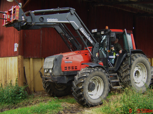 Valtra 8305 Hitec 160 hk