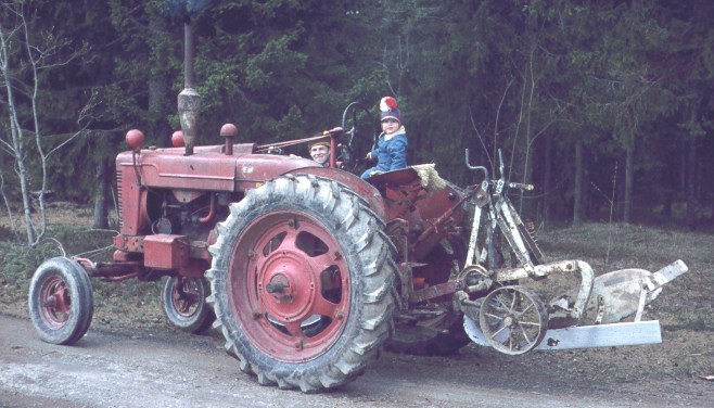 Farmall EM och Överumplog